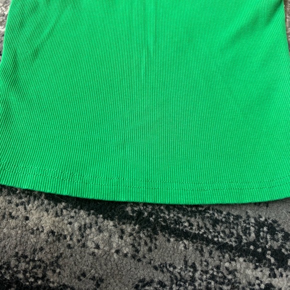 2 AMAZON Ribbed Tank Tops - Picture 6 of 9